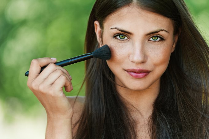 organiczne kosmetyki do makijażu